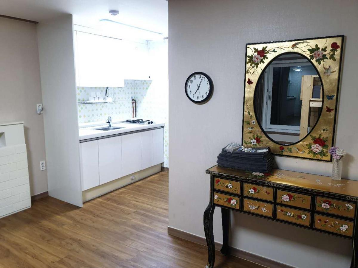 Hy Choi Hostel Seogwipo Ngoại thất bức ảnh