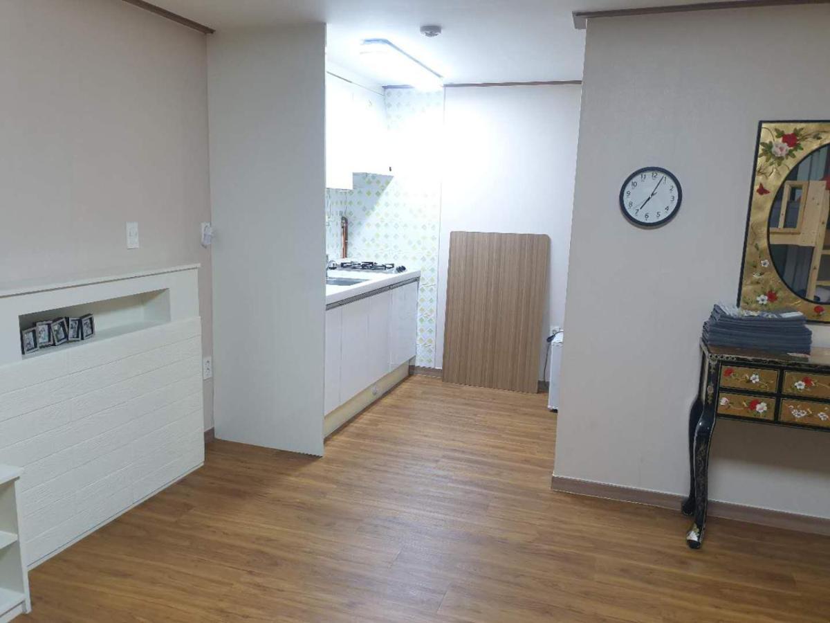 Hy Choi Hostel Seogwipo Ngoại thất bức ảnh