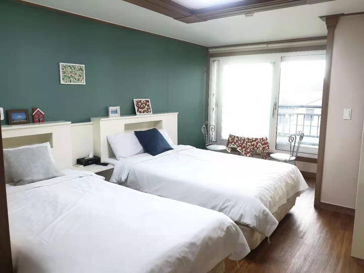 Hy Choi Hostel Seogwipo Ngoại thất bức ảnh