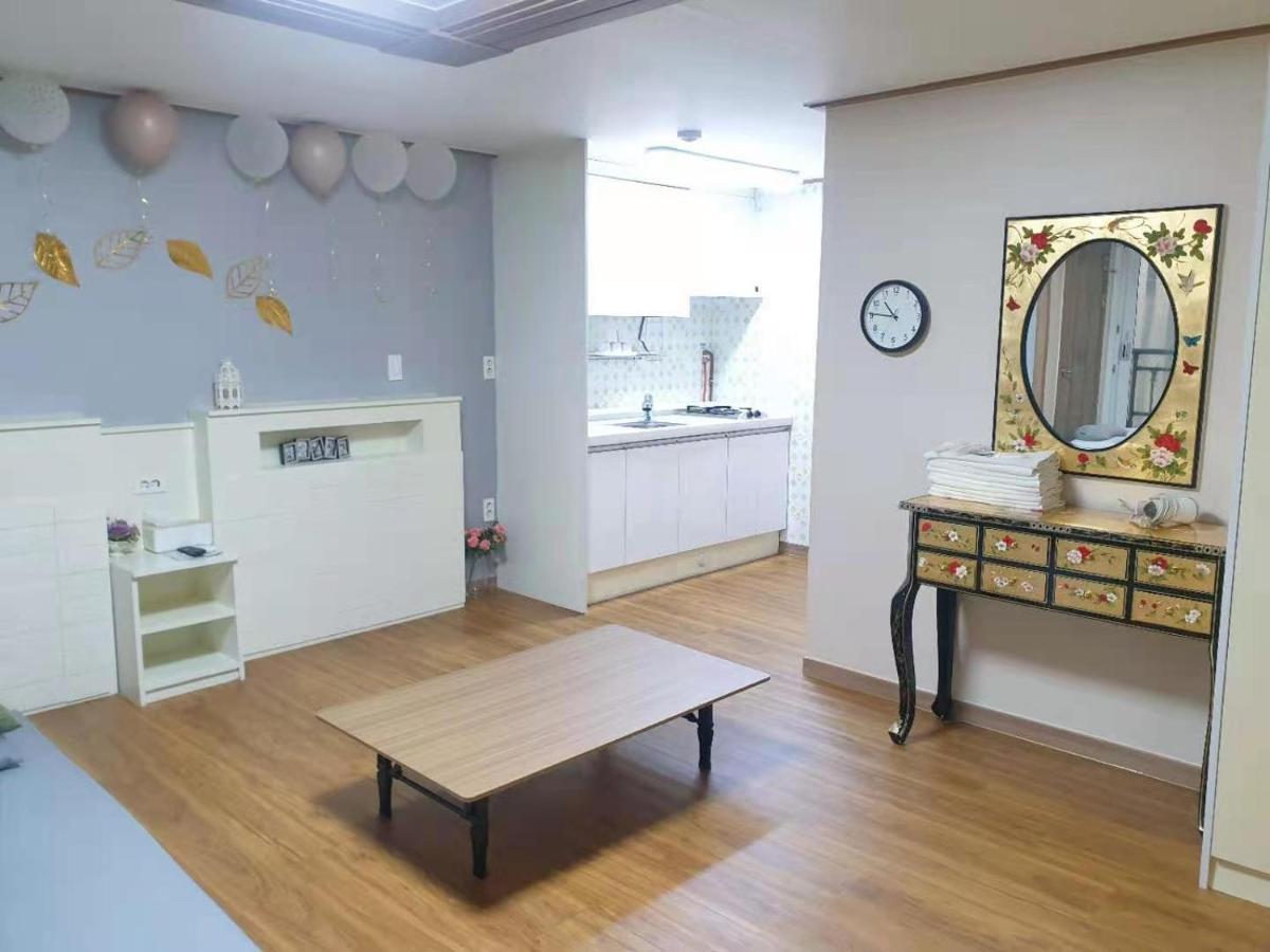 Hy Choi Hostel Seogwipo Ngoại thất bức ảnh