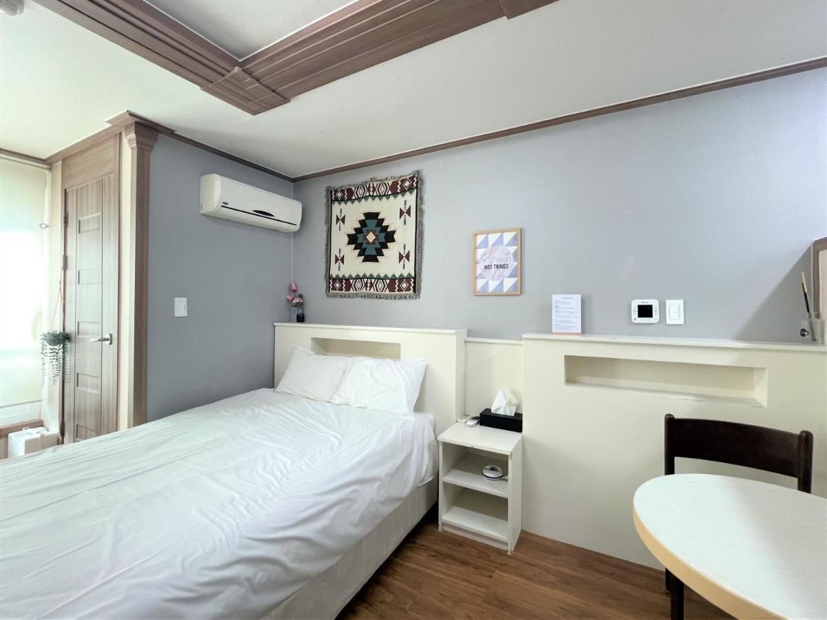 Hy Choi Hostel Seogwipo Ngoại thất bức ảnh
