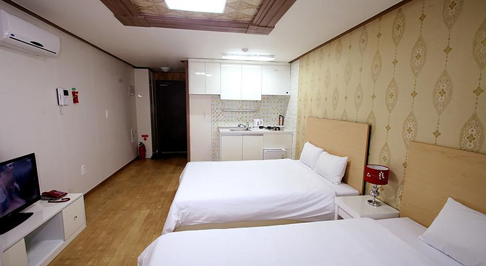 Hy Choi Hostel Seogwipo Ngoại thất bức ảnh